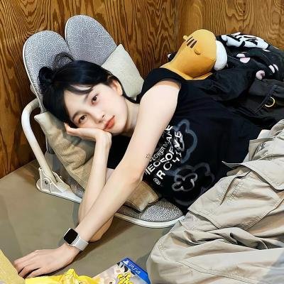 白面包车里的人